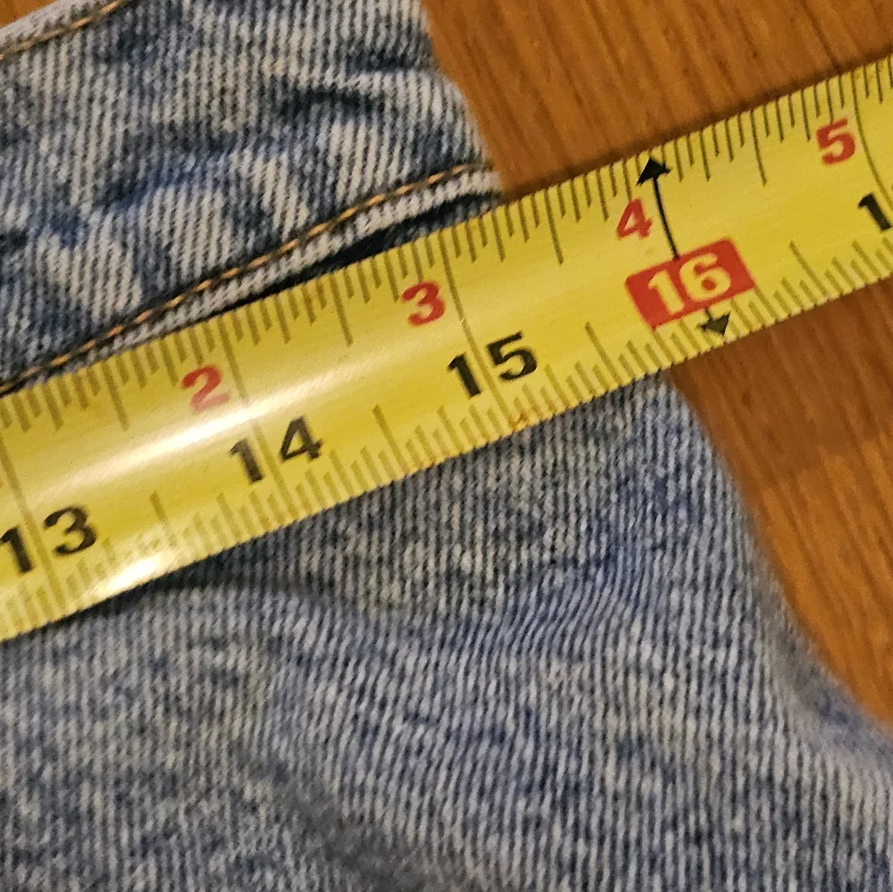Vintage 90s Levis 560 Loose Fit Tapered Leg Denim Distressed Men's Size 31x30